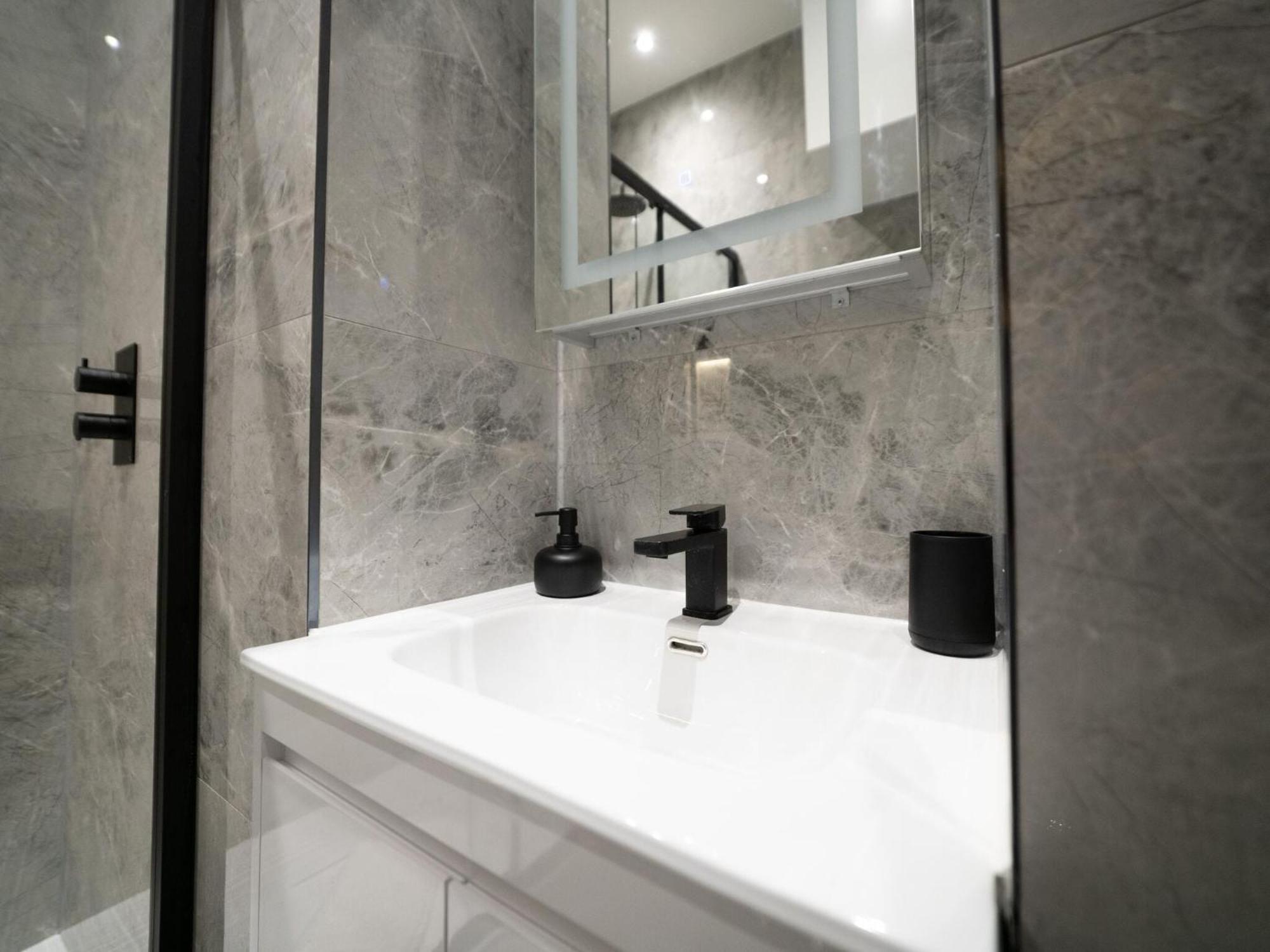 One And Two Bedroom Apartments Near Holloway Train Station By Belvilla ลอนดอน ภายนอก รูปภาพ